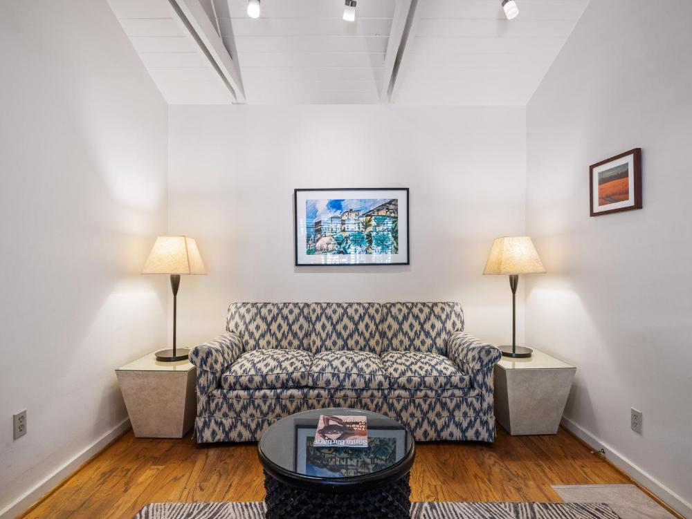 Queen Suite interior